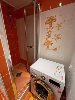 3- izbový byt s loggiou, 70 m2 - 5