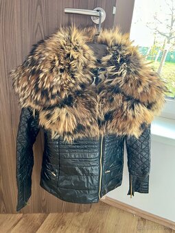 Športovo - elegantná kožušinová bunda s krásnou kožušinou - 5