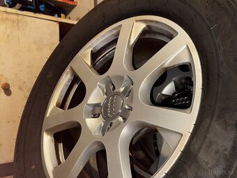 Audi Q5 – zimná sada 235/65 R17 – originál disky, nové pneu - 5