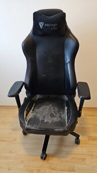 Secret Lab Titan - 5