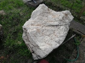 Okrasné kamene  solitér - 5