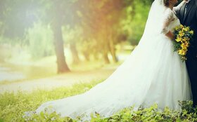 Princeznovské svadobné šaty s korzetom na viazanie - 5