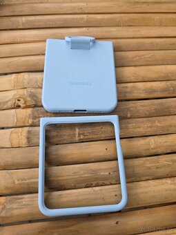 Samsung Z Flip 6 - 5