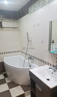 Prenájom: Priestranný 2-izbový Byt (prerobený na 3 izby) s B - 5