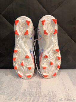 PUMA FUTURE 8 Match FG/AG detské kopačky biele - 5