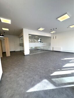 Reprezentatívny obchodný priestor v novostavbe v centre mest - 5