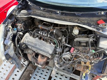 Suzuki Swift 1.3 DOHC 16V 68kw - 5