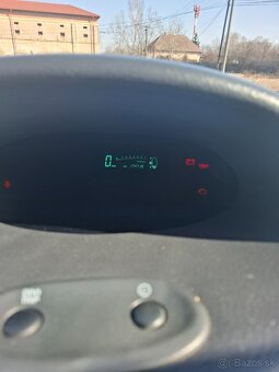 Toyota yaris 1.0 - 5