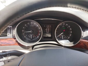 Predám Škoda Superb 12/2012 - 5