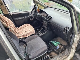 Rozpredám opel zafira - 5
