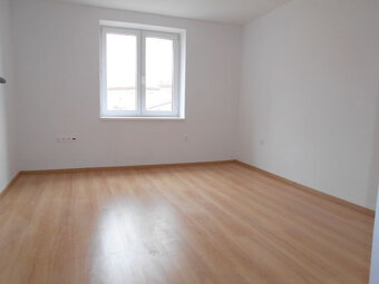 Prenájom bytu 2 + 1 v Čadci - centrum - 5