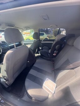 VW Golf 5 1.4 - 5