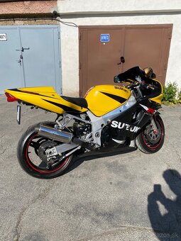 Suzuki GSX-R 600 K1 - 5