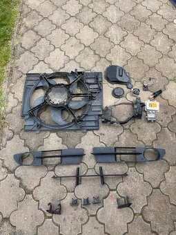 BMW e60 Zadný naraznik kryt motora svetlo bixenon - 5
