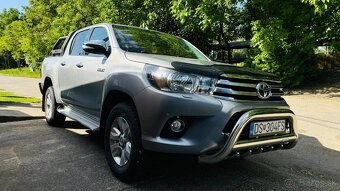 Toyota Hilux 2,4D 4D 11 kW Manual 6st - 5