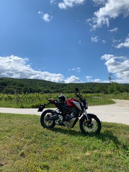 Honda CB125R 2020 nájazd 5700km - 5