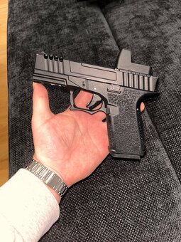 Aw custom glock - 5