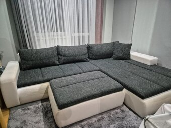 Sedacia suprava a taburetka,manželská posteľ s matracami,skr - 5