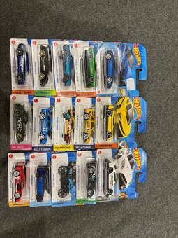 Hot wheels - 5
