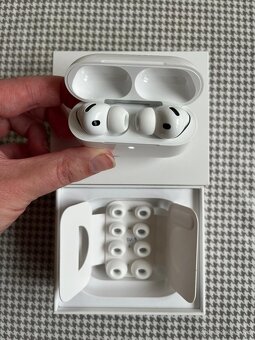 Apple AirPods Pro 3 - 5