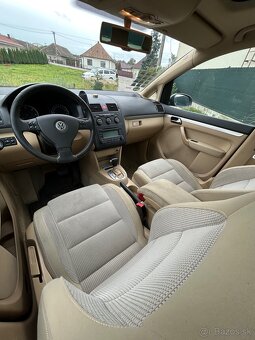 VW Touran 2.0 TDi DSG - 5