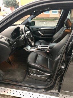 BMW X5 4.6 iS - 5