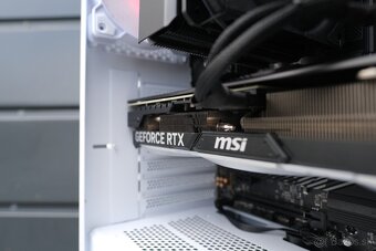 Herný PC, Ryzen 7 7800X3D, RTX 4070 Ti, 32GB RAM, SSD, 24m - 5