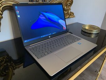 HP Laptop 15-FD0837 Top Stav - 5