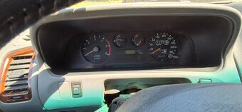 Na nahradne diely Nissan Terrano 2.7 TDI 92kw 4x4 klíma - 5