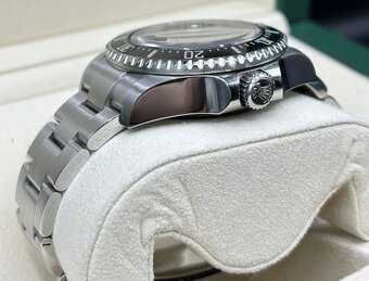 Rolex Oyster Perpetual Date - 5