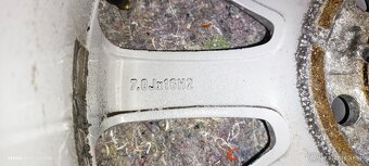 Elektróny Ford R16 - 5