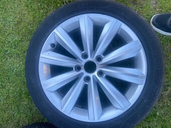 VW Passat disky 5x112 R17 - 5