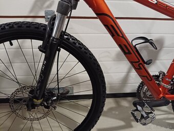 FELT Q220, kolesá 26", rám 18" - 5