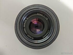 Nikon EM a objektívy - 5