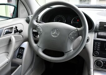 Mercedes-Benz Třídy C 320CDI AVANTGARDE N.TOP A/T 165 kw - 5