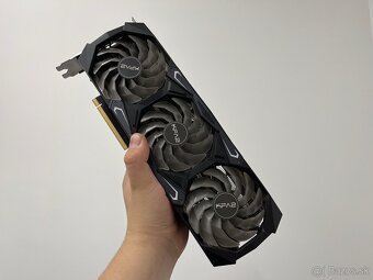 Predám grafickú kartu KFA2 GeForce RTX 3080 10GB - 5