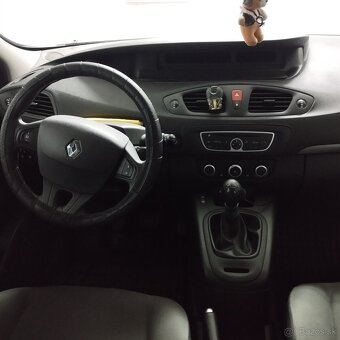 Renault Scenic - 5