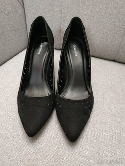 Čierne dámske semišové lodičky, č. 39, Zn. Graceland - 5