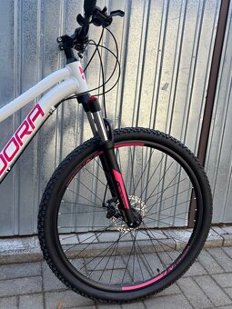 Dámsky horský bicykel Vedora Miss 700 29” ružovo-biely - 5