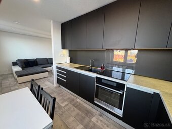 Predám 2-izbový byt v centre mesta s výťahom - Rezervovaný - 5