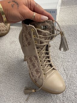 Guess poločižmy veľmi.37 - 5