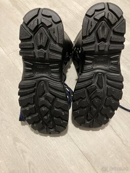 Nová pracovná obuv-veľkosť 43 (9) - 5