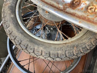 Predám triumph a Honda - 5