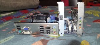 Set Gigabyte GA-MA78LM-S2 + AMD CPU + 4GB RAM + Karty - 5