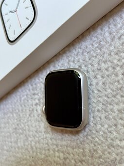 Apple Watch S7 – 41mm Starlight + krabica + nabíjačka - 5