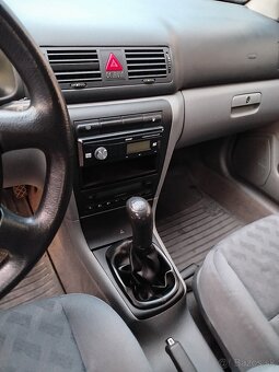 Škoda Octavia 1 2.0 benzín - 5