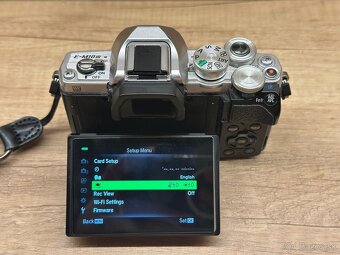 Olympus OM-D E-M10 Mark III - 5