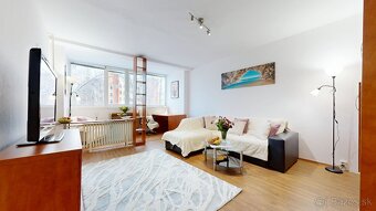 VEĽKÝ 1 izb. byt, ZVÄČŠENÝ o PRACOVŇU, Titogradská Košice - 5