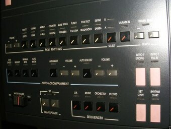 Rezervované - syntetizátor, elektrický organ FARFISA TS600. - 5