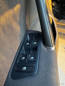 Volkswagen Golf Variant 1.6 TDI - 5